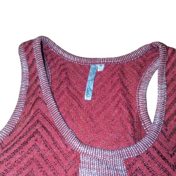 🛍️ADIKTD RED & WHITE RACERBACK TANK - Picture 3 of 3